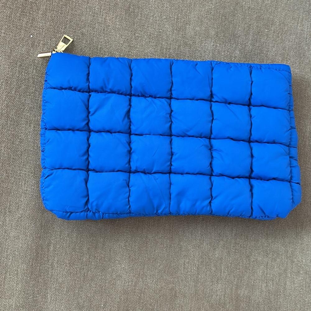 Quilted Puff Bag in Frozen Blue